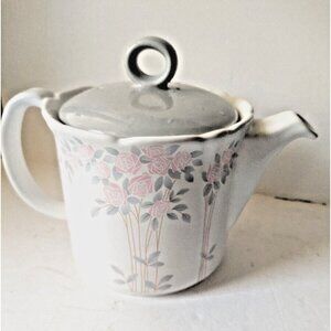 Vintage Sadler Made In England Rose Pattern 4 Cup Teapot 1950's